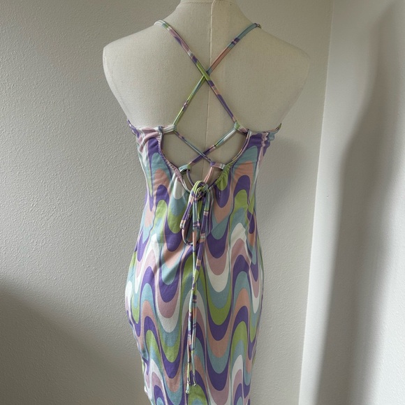 Colorful Wave Pattern Mini Dress - Picture 3 of 6